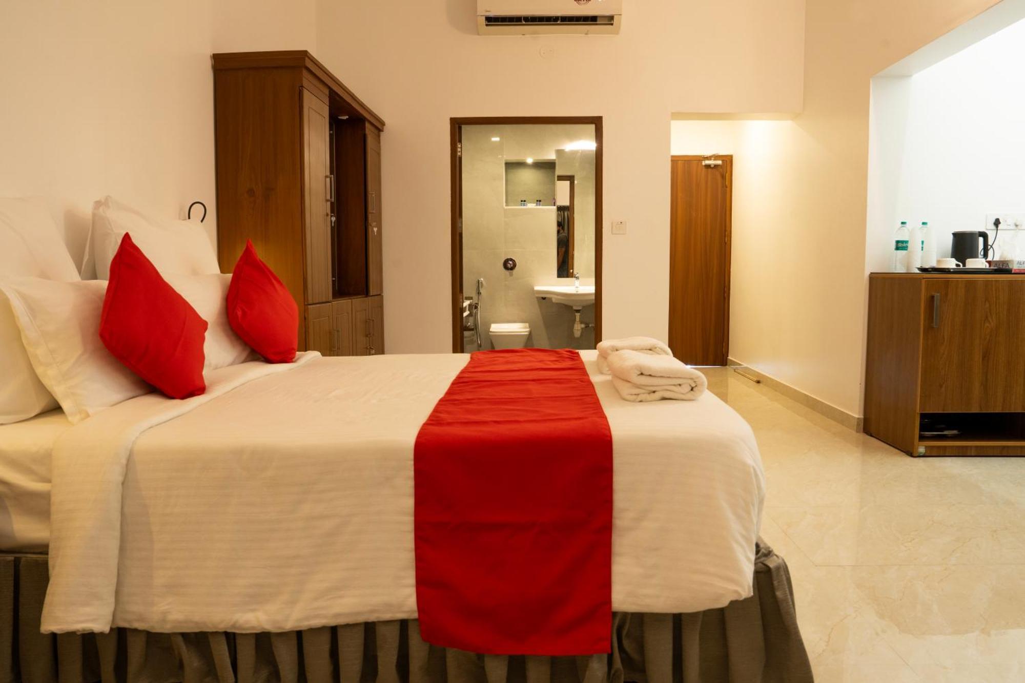 Alleppey Holiday Beach Resort Alappuzha Εξωτερικό φωτογραφία