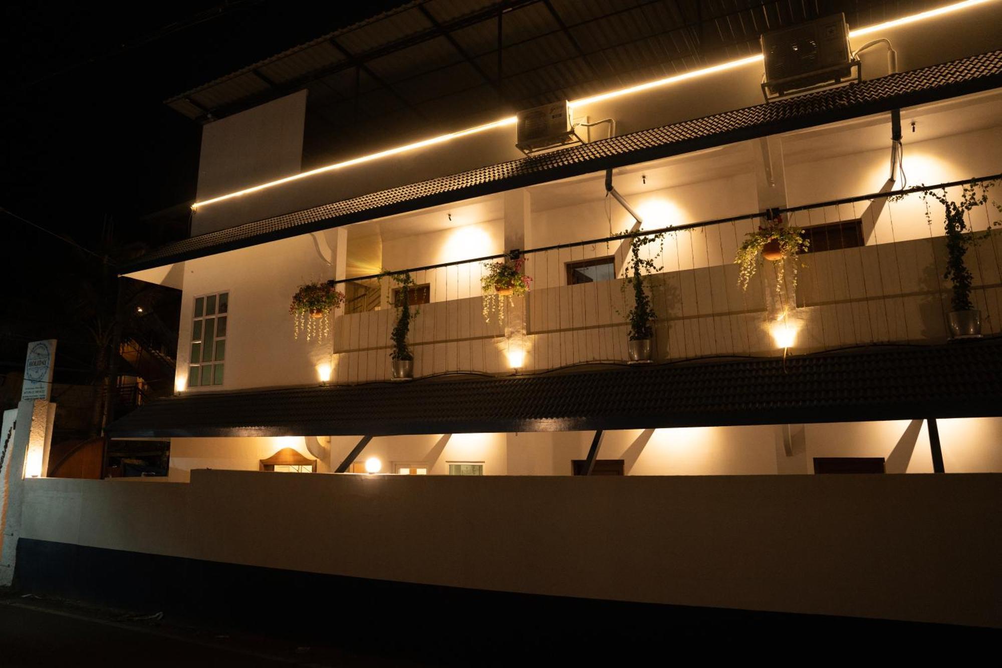 Alleppey Holiday Beach Resort Alappuzha Εξωτερικό φωτογραφία