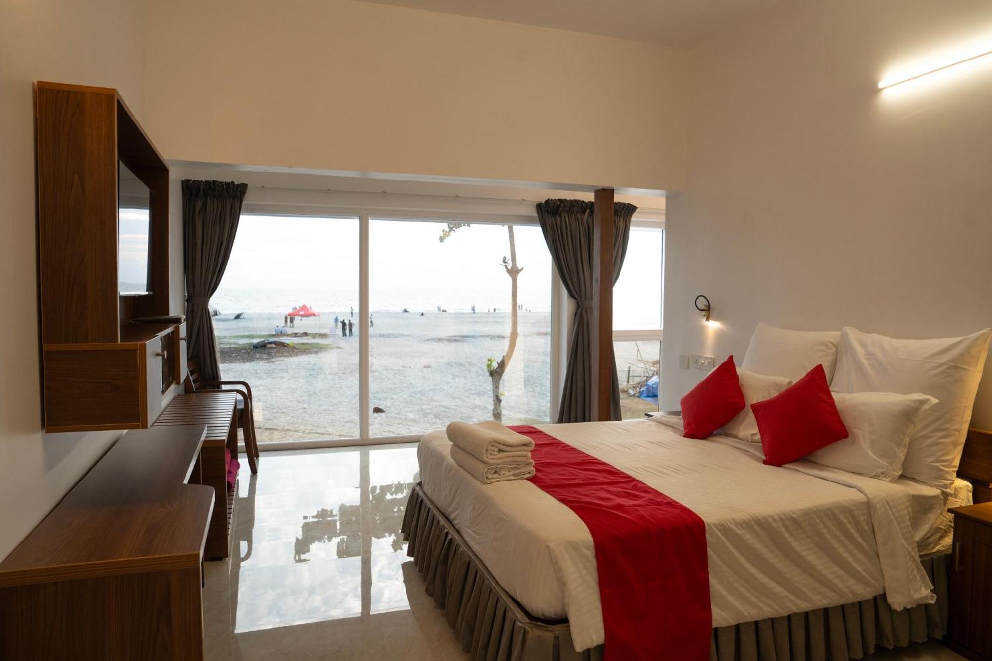 Alleppey Holiday Beach Resort Alappuzha Εξωτερικό φωτογραφία