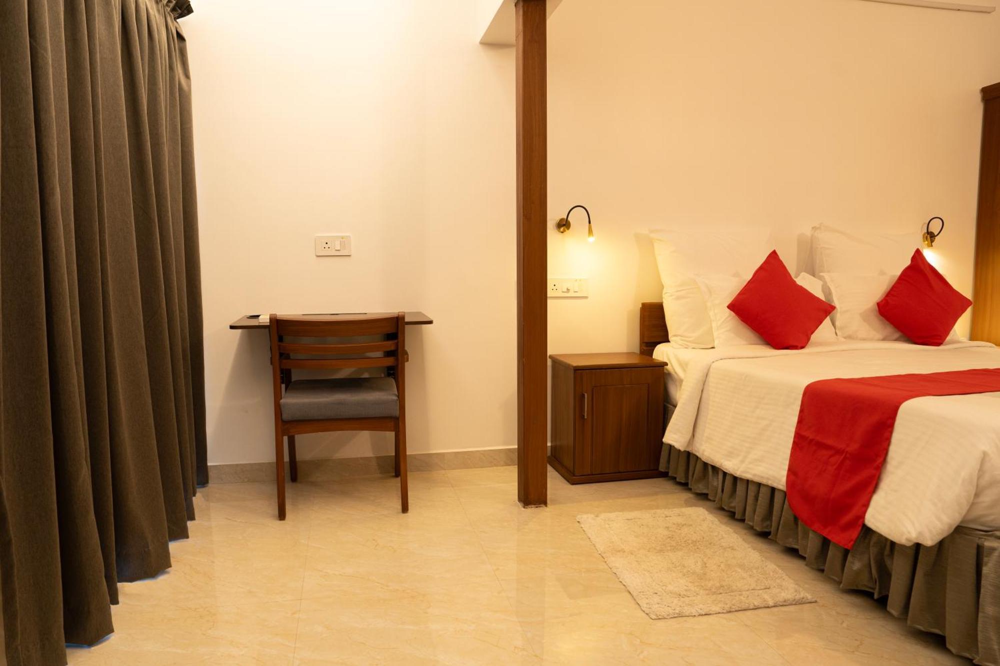 Alleppey Holiday Beach Resort Alappuzha Εξωτερικό φωτογραφία
