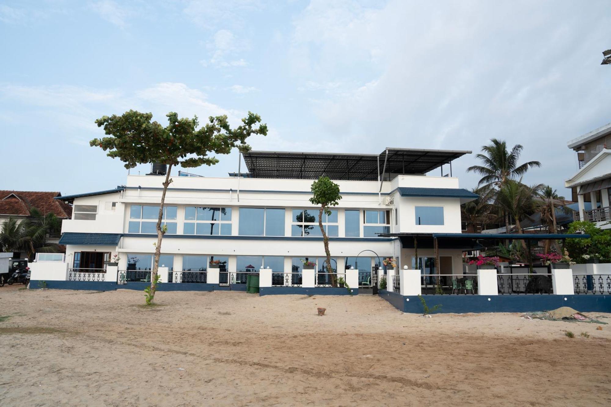 Alleppey Holiday Beach Resort Alappuzha Εξωτερικό φωτογραφία
