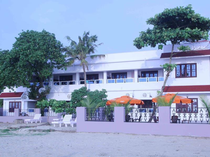 Alleppey Holiday Beach Resort Alappuzha Εξωτερικό φωτογραφία